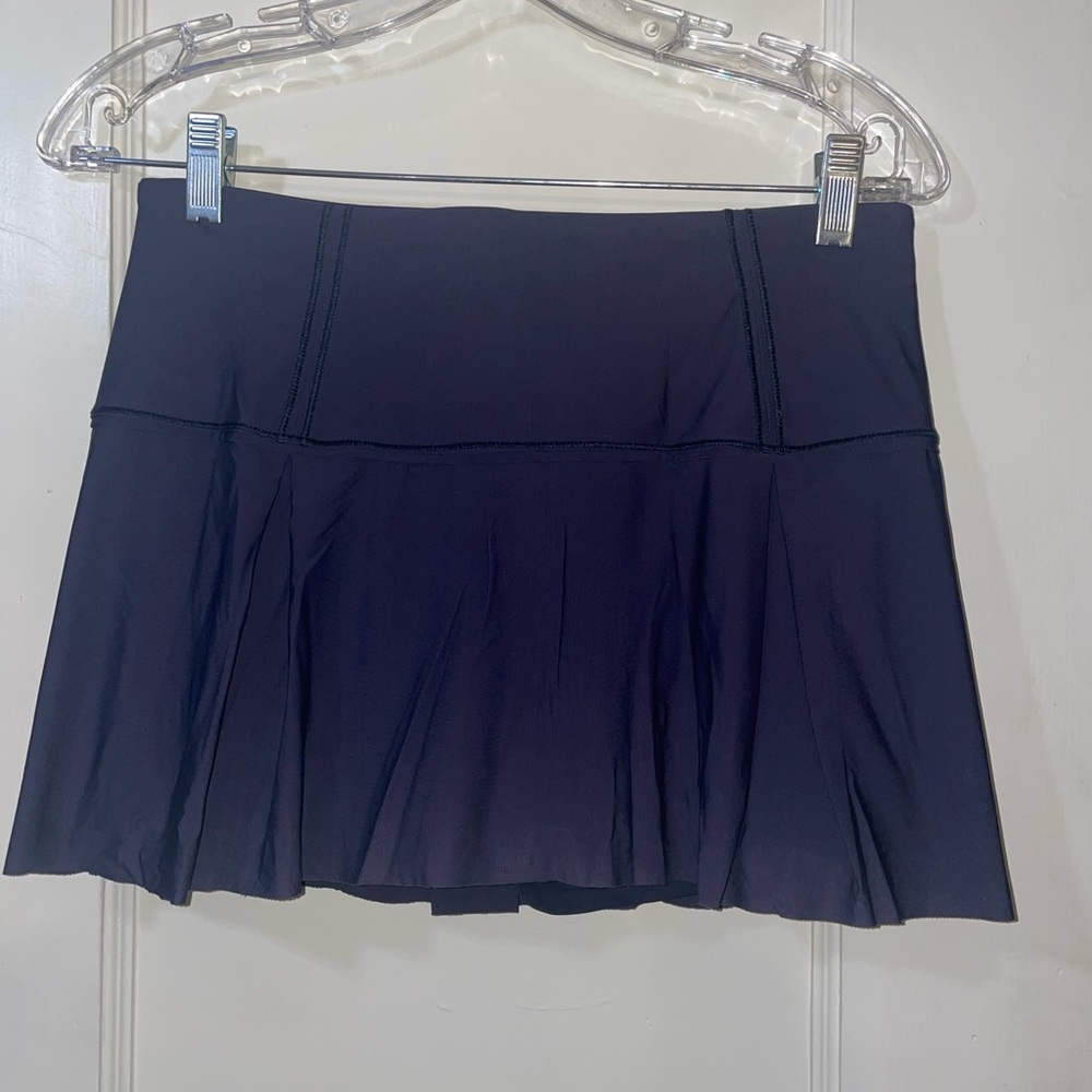Navy blue lulu lemon skirt